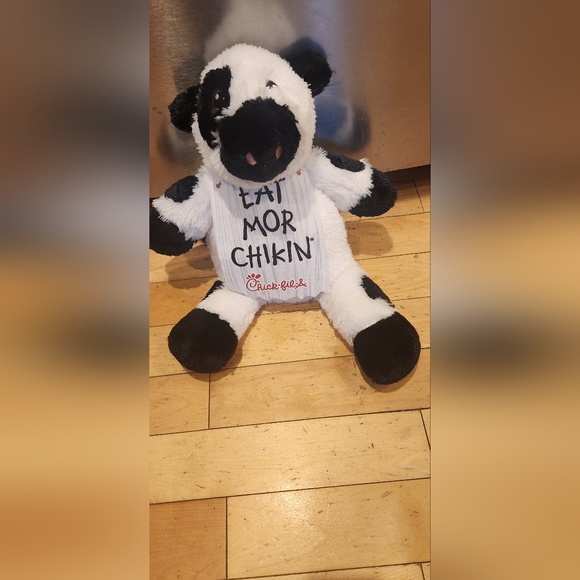 Chik fil a plush cow eat more chicken - Picture 1 of 1